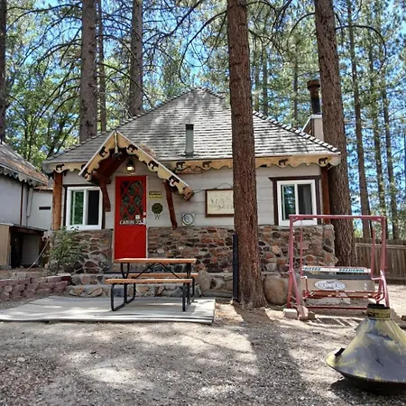 Big Bear Lake - Tulip Lane Cabin #25